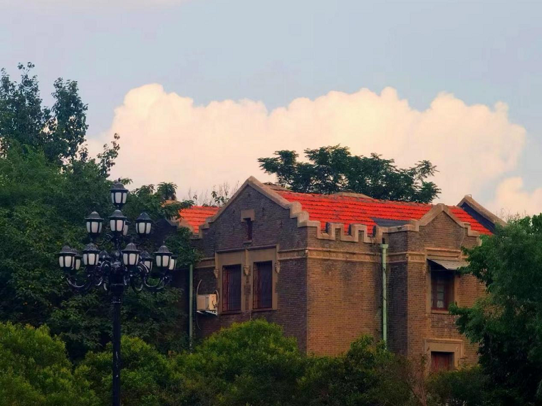 一城烟火,一座学府