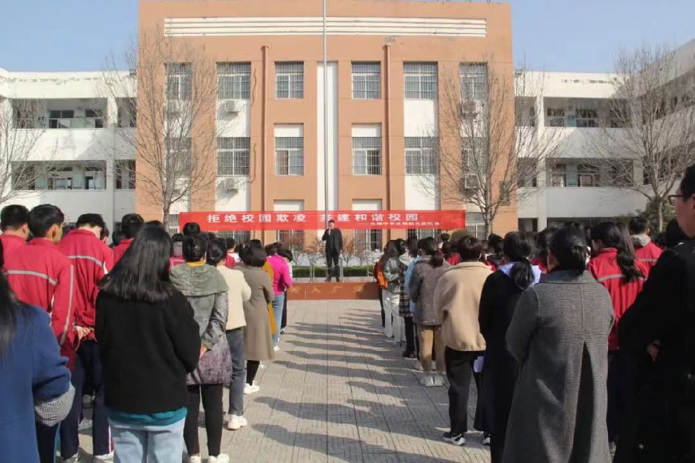 新乡市获嘉县: “法治副校长”纷纷“出动” 把法治春风吹满校园