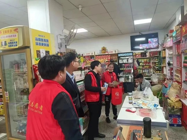 河南博苑(新乡)律师:开展普法宣传进社区 提高群众法律意识