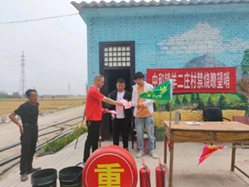 王志刚: 扎根基层守初心 服务群众保稳定