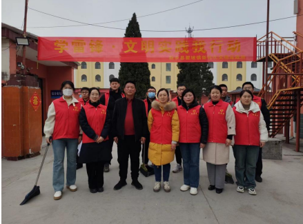 学习雷锋当先锋 文明实践我行动 翟坡镇开展“学雷锋 ·文明实践我行动”主题活动之敬老活动